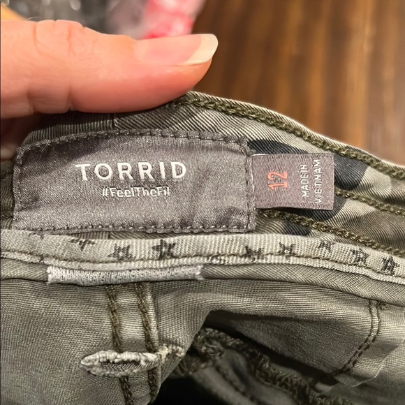 Torrid Brand Camouflage Cargo Shorts - Picture 7 of 9